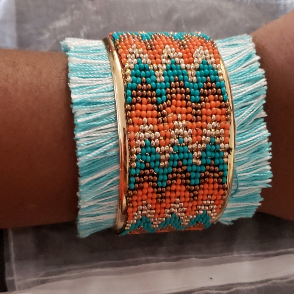 NWOT Unique & Stylish Turquoise Beaded Fringe Cuff - Picture 3 of 4